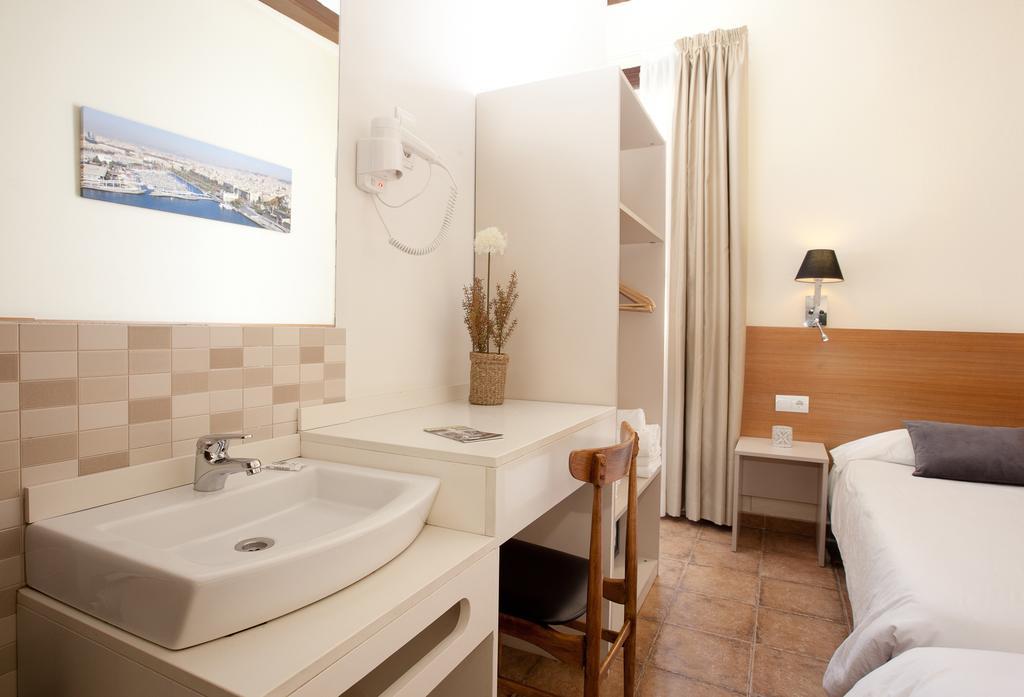 Pension Mariluz Barcelona Phòng bức ảnh