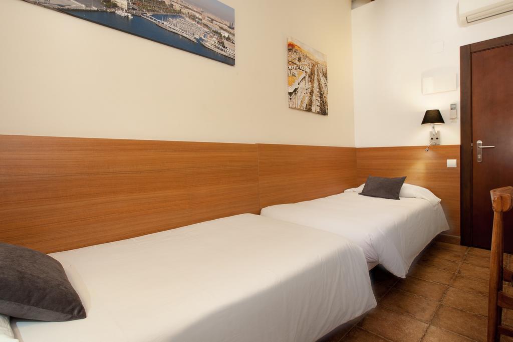 Pension Mariluz Barcelona Phòng bức ảnh