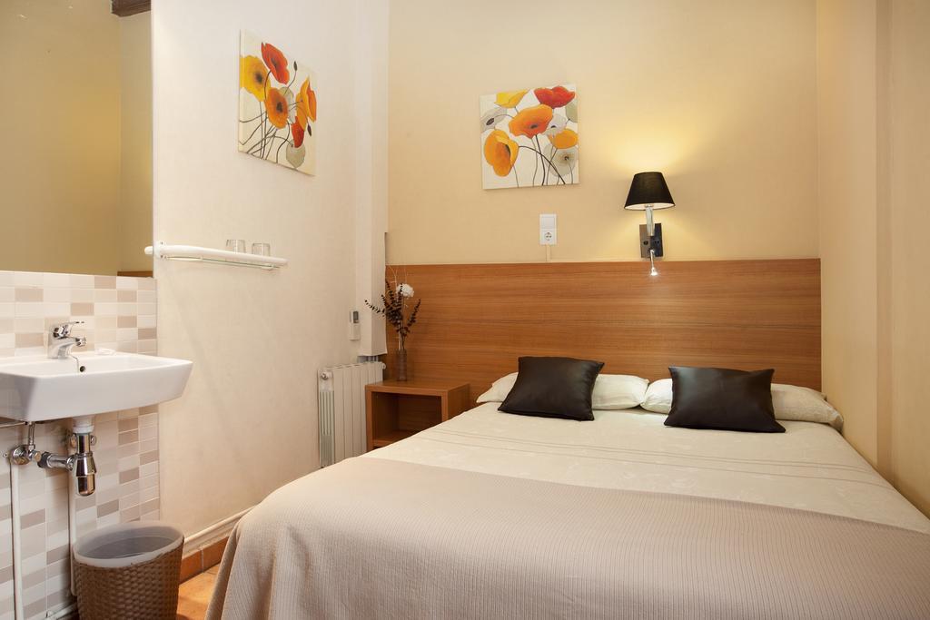 Pension Mariluz Barcelona Phòng bức ảnh