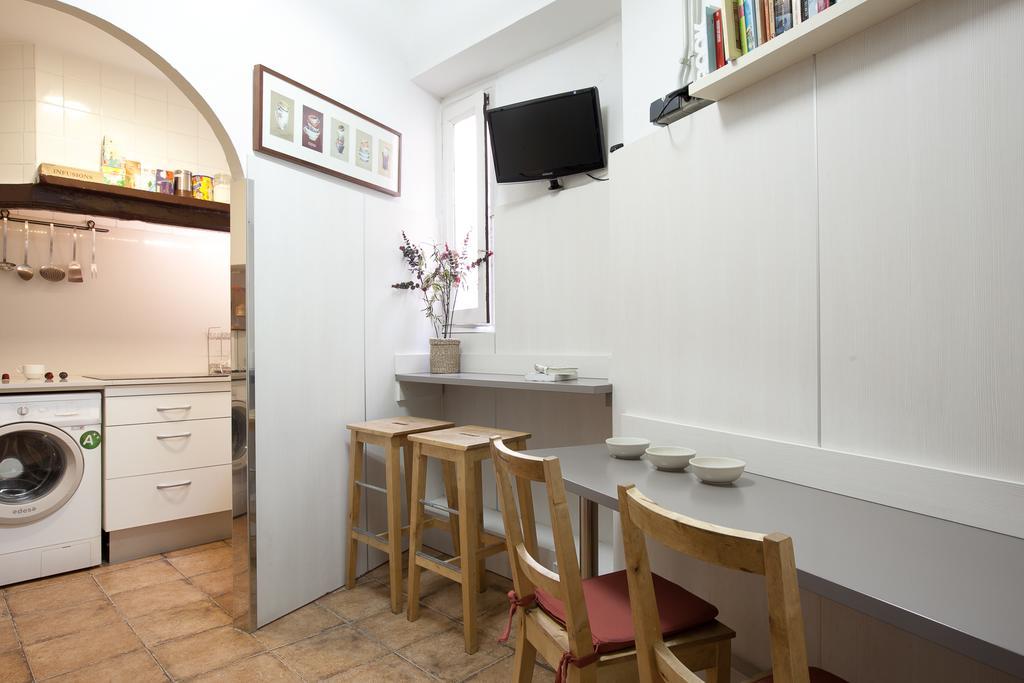 Pension Mariluz Barcelona Ngoại thất bức ảnh