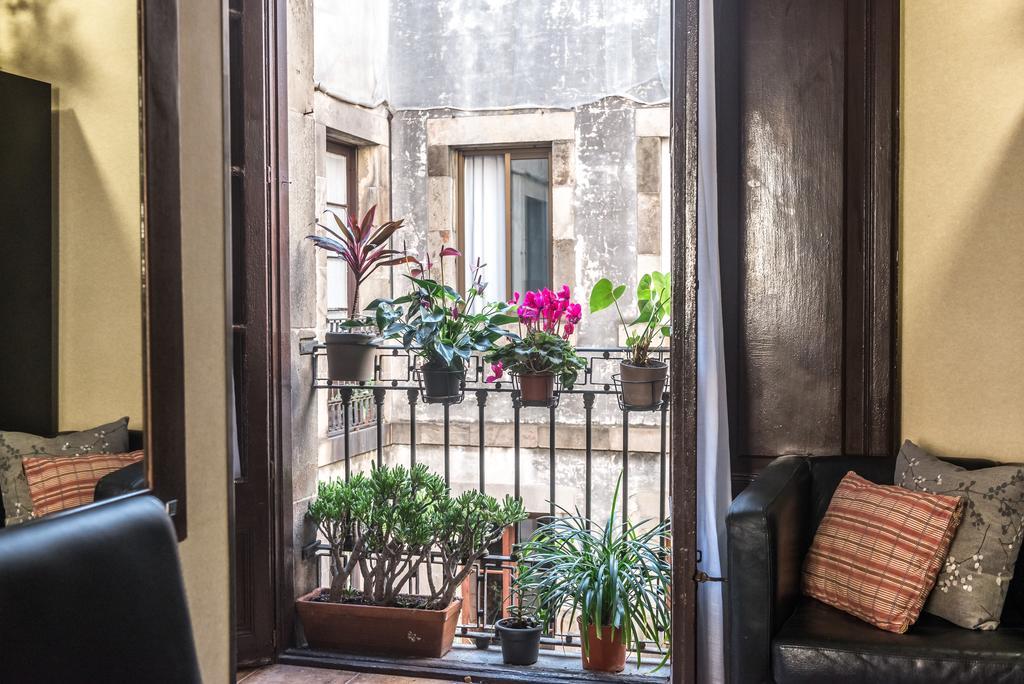 Pension Mariluz Barcelona Ngoại thất bức ảnh
