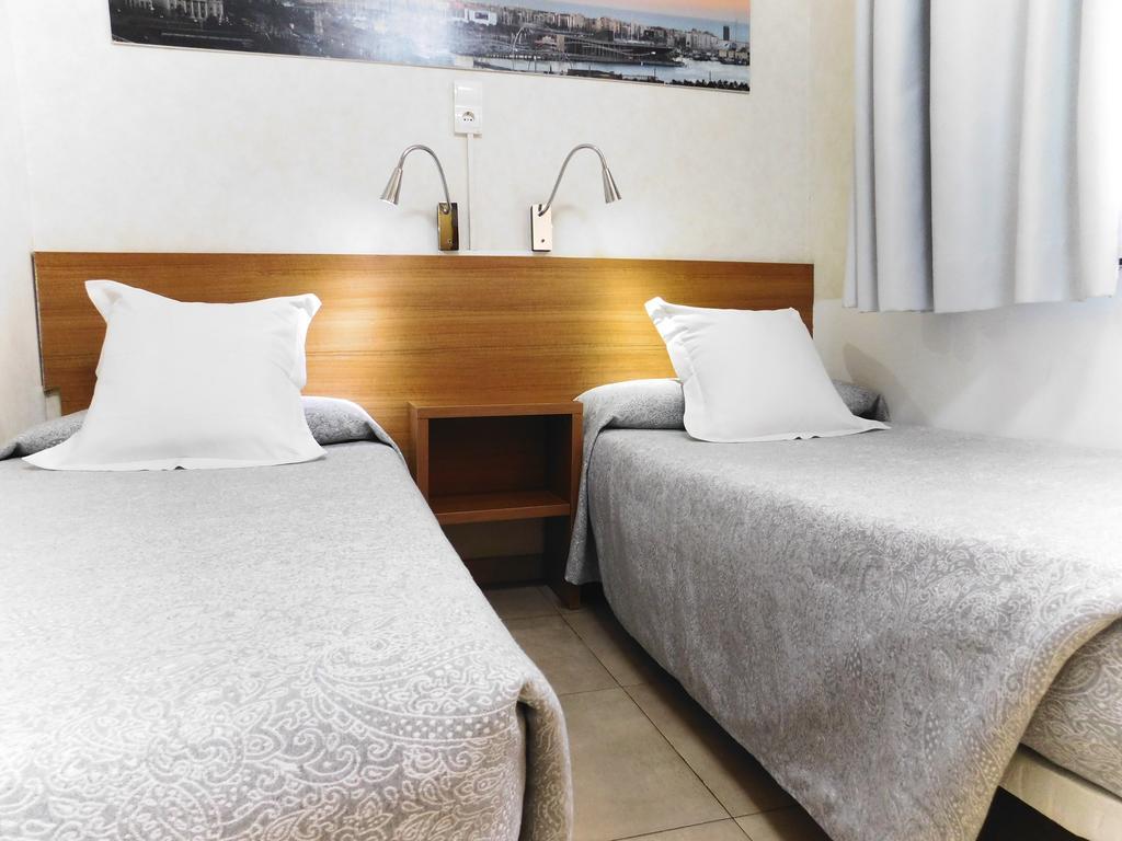 Pension Mariluz Barcelona Ngoại thất bức ảnh