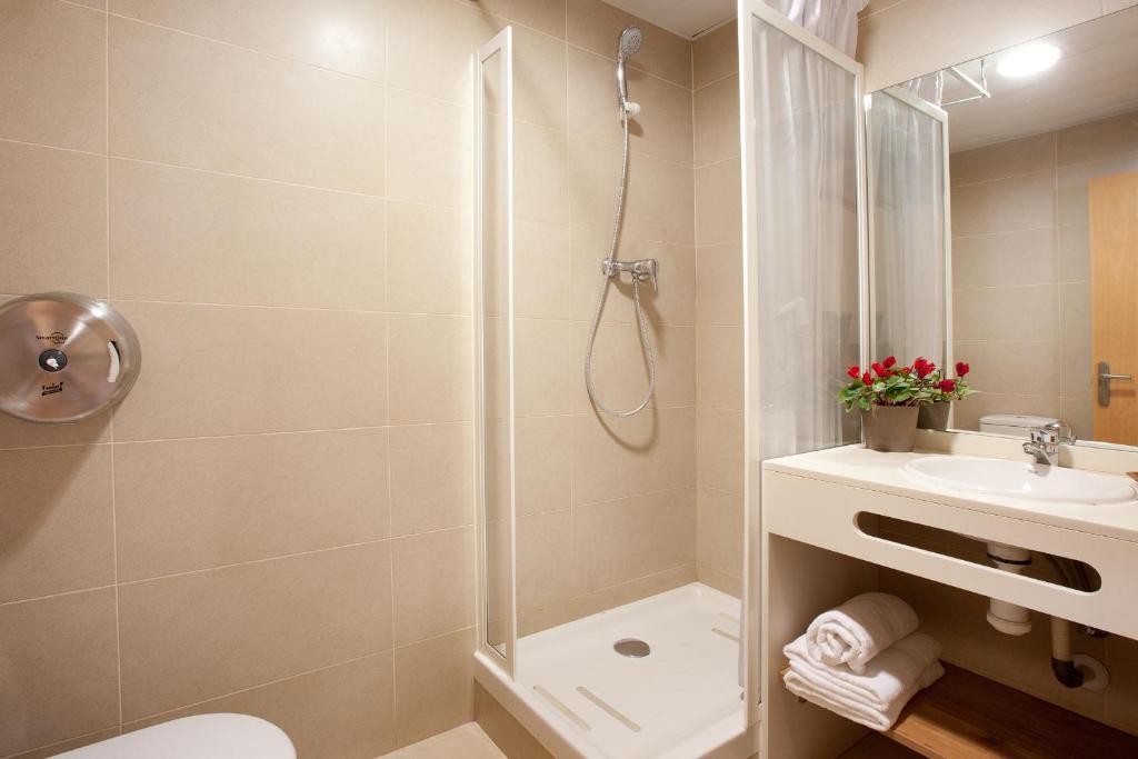 Pension Mariluz Barcelona Phòng bức ảnh