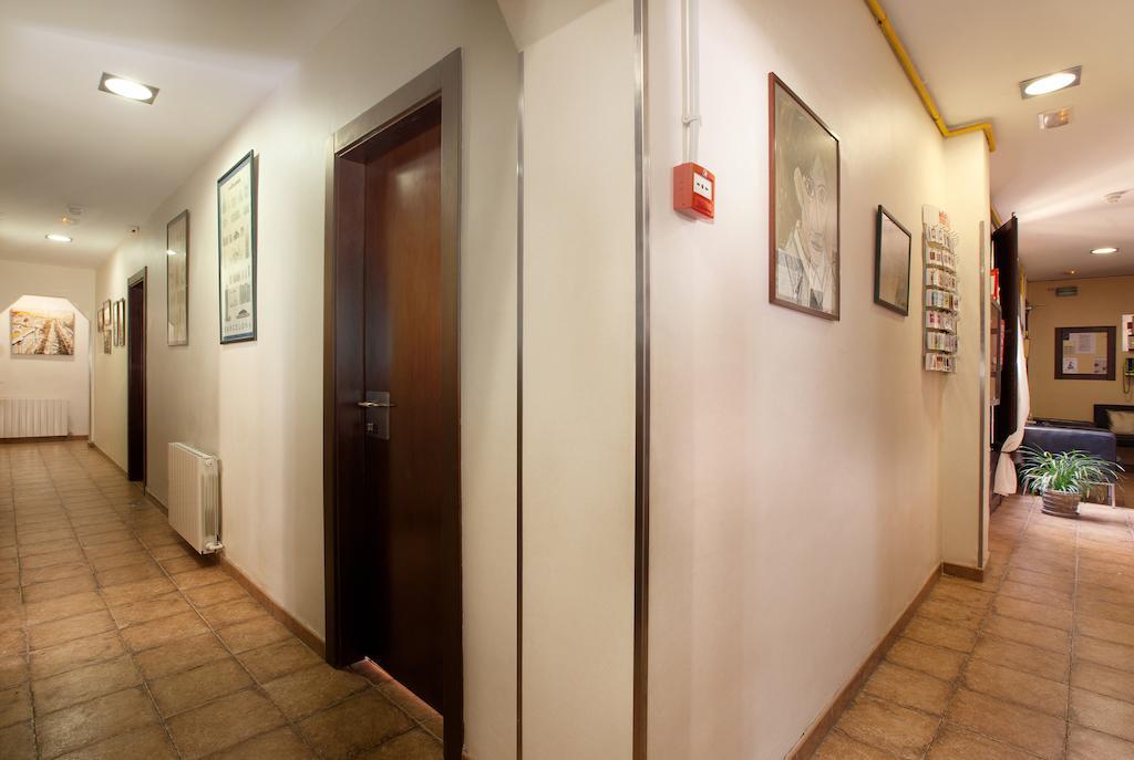 Pension Mariluz Barcelona Ngoại thất bức ảnh